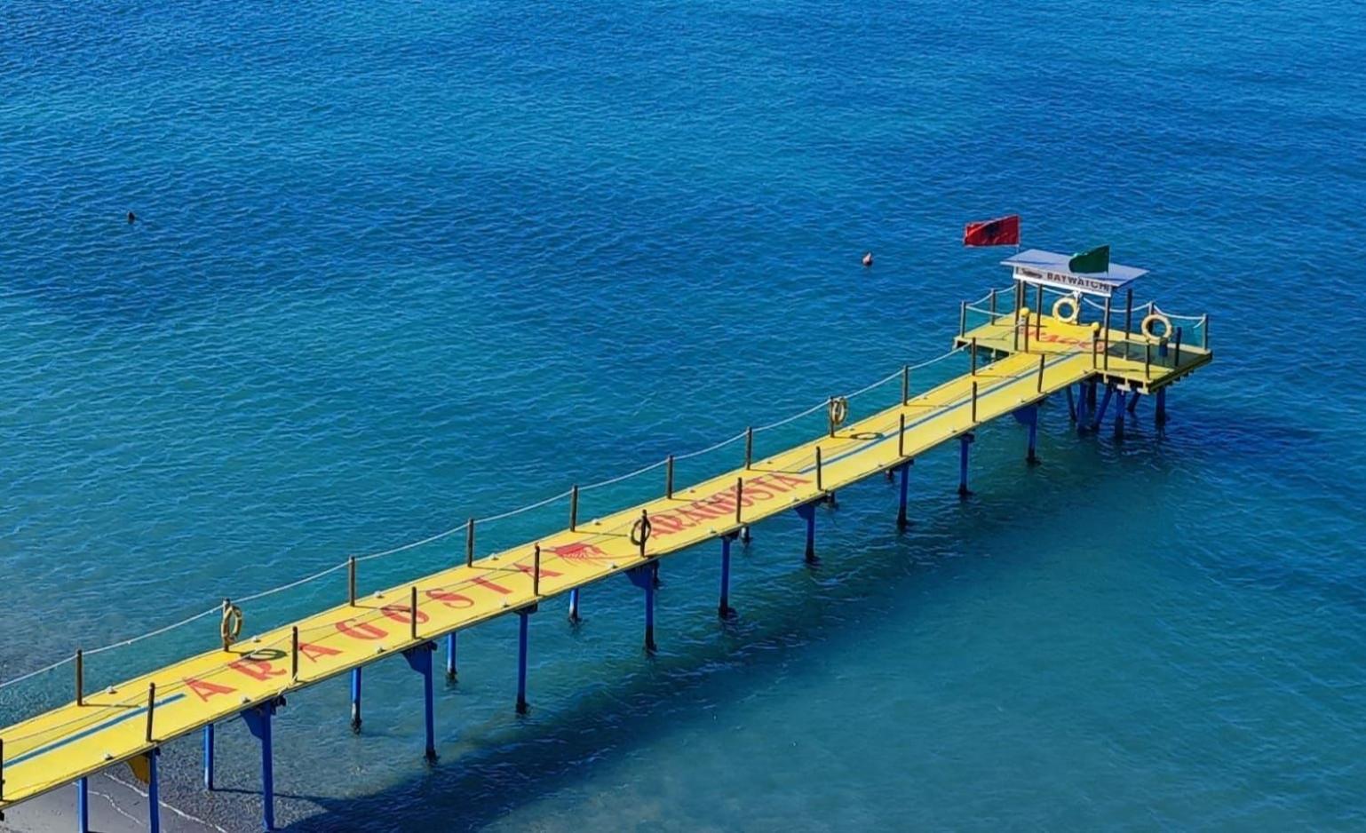 Aragosta Hotel Durrës Exteriör bild