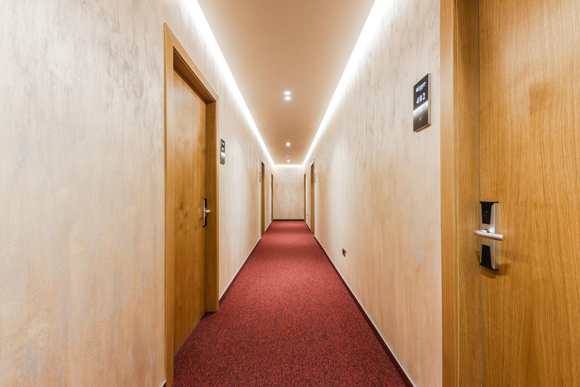 Aragosta Hotel Durrës Exteriör bild